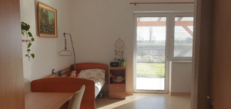 Soba v bivalni enoti v Veržeju