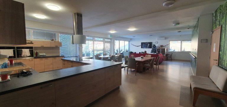 Jedilnica v bivalni enoti v Veržeju